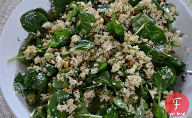Spinat-Quinoa-Salat mit Feta und Dill