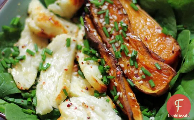 Babyspinat, Halloumi und glasierter Butternut-Kürbis