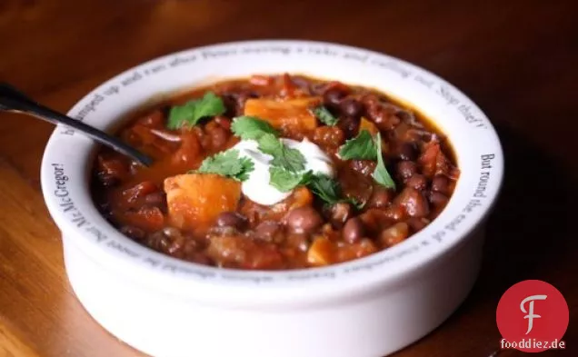 Essen Sie für acht Dollar: Schwarze Bohnen und Süßkartoffel Chili