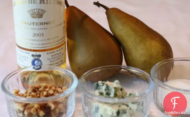 Französisch im Nu: Mit Roquefort und Walnuss gefüllte geröstete Birnen mit Sauternes-Sirup