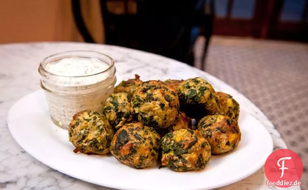 Spinat Artischocke Bälle Rezept