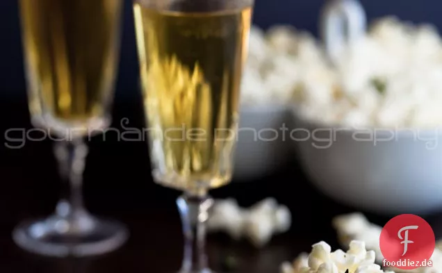 Trüffelbutter, Parmesan und Thymian Popcorn / Eine Popcorn-Champagner-Paarung