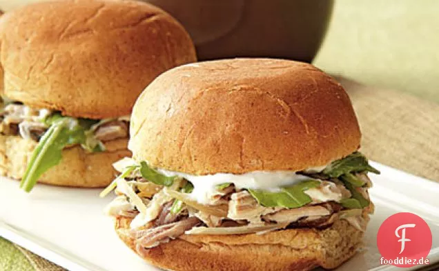 Rosmarin Schweinefleisch Sliders mit Meerrettich Aioli