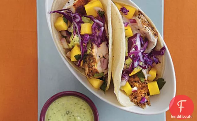 Fisch-Tacos mit Limetten-Crema und Mango-Salsa