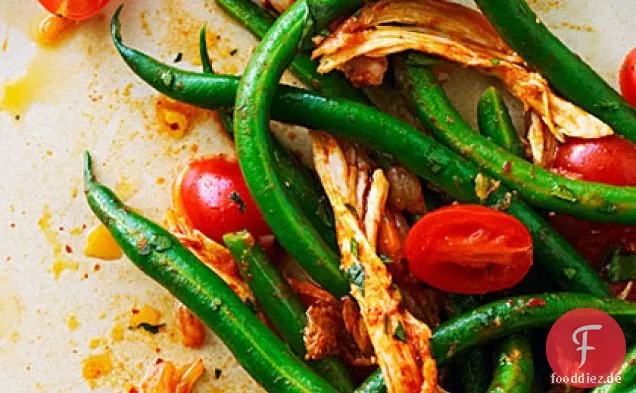 Hühnchen- und Bohnensalat nach koreanischer Art