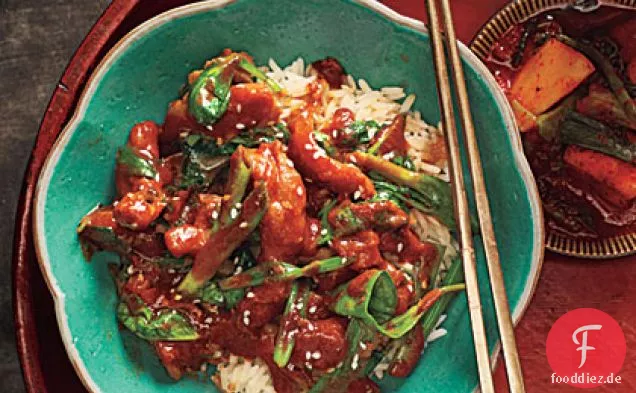 Dak Bokkeum mit Spinat (koreanisches gedünstetes Huhn mit Spinat)