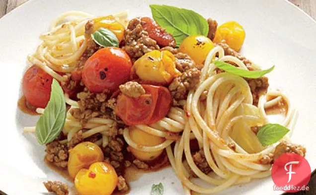 Pasta mit gebratener Tomatenfleischsauce