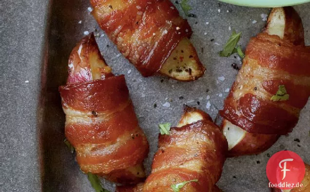 Mit Speck umwickelte Kartoffeln mit Queso Blanco Dip