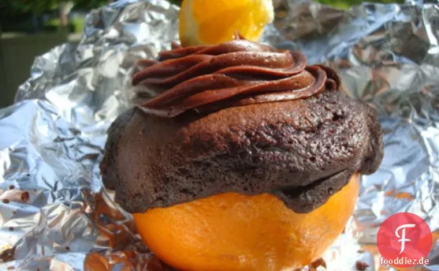 Cakespy: Schokoladenkuchen in Orangenschalen gegrillt