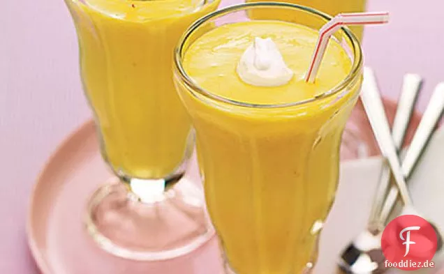 Pfirsiche-Sahne-Milchshakes