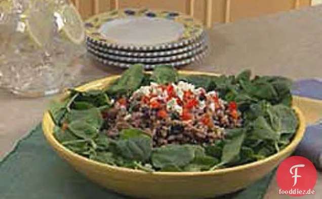Spinatsalat mit Kasha und schwarzen Bohnen