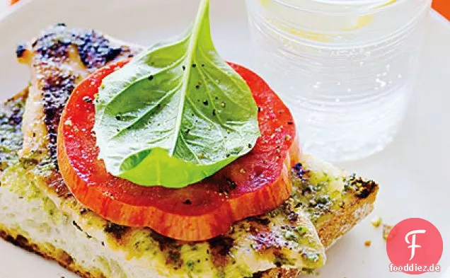 Gegrillte Basilikum-Hühnchen-Sandwiches