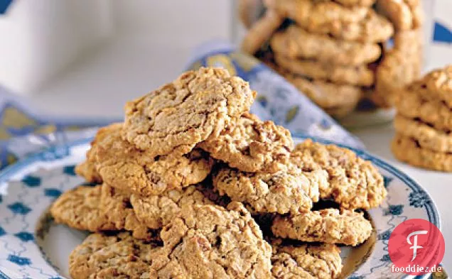 Nussige Haferflocken-Schokolade Chunk Cookies