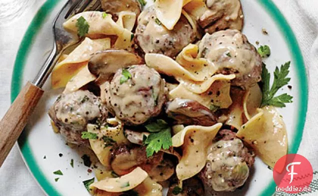 Fleischbällchen Stroganoff