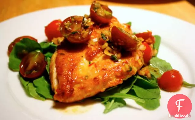 Abendessen heute Abend: Abgeflachtes Huhn mit Tomaten-Safran-Vinaigrette auf Rucola