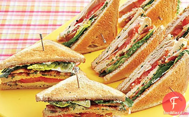 Turkey Club Sandwiches mit Kräutermayonnaise
