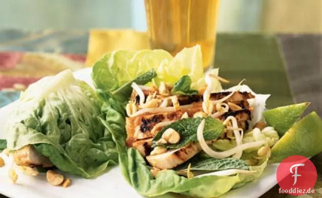 Asiatische Hähnchen Salat Wraps