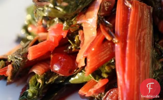Die geheime Zutat (Cranberry): Geschmorter Mangold mit Preiselbeeren