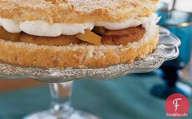 Makronen-Shortcake mit gerösteter Ananas