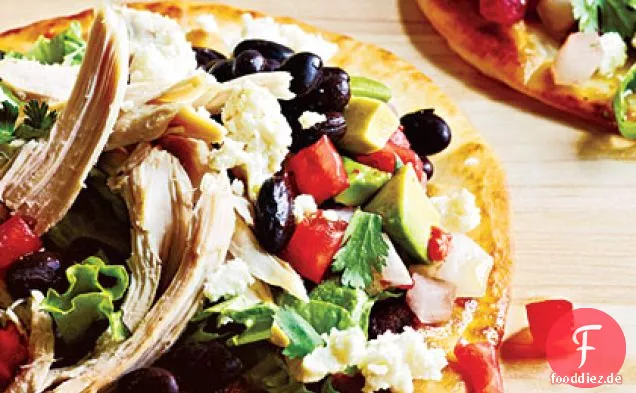 Hühnchen-Tostadas und Avocado-Salsa