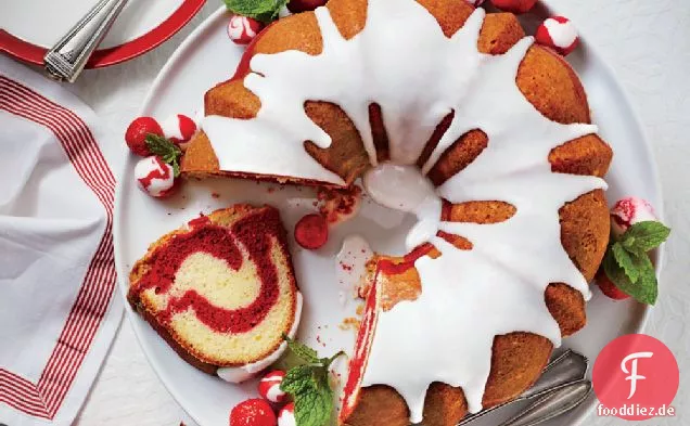 Roter Samt Marmor Bundt Kuchen