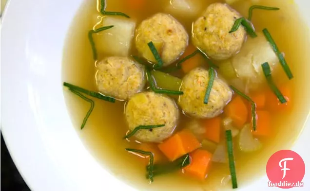 Einat Admonys Hühnersuppe mit Gondi (iranisches Huhn und Kichererbsenknödel)