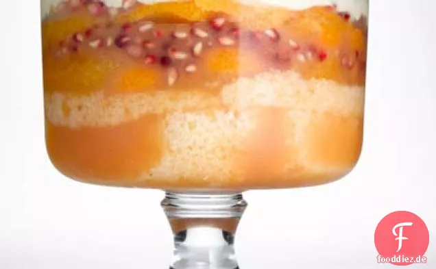 Orangen -, Mandel -, & Granatapfel-Trifle