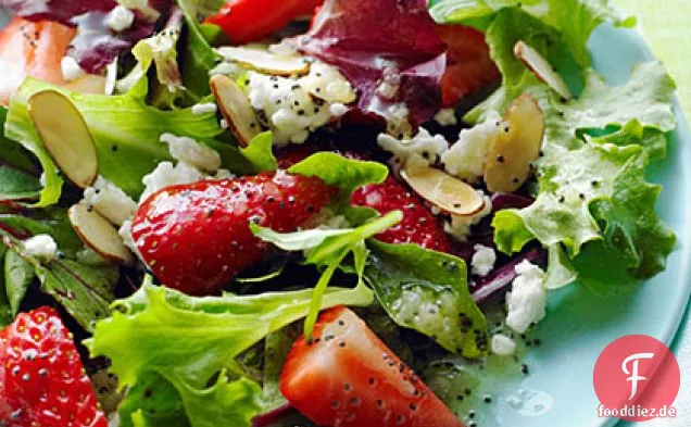 Erdbeersalat mit Mohndressing