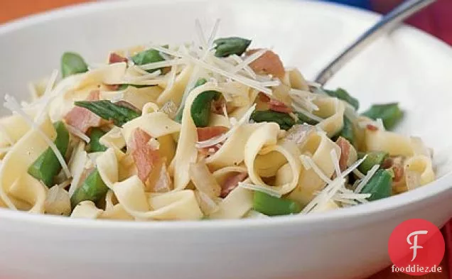 Fettuccine mit Schinken und Spargel