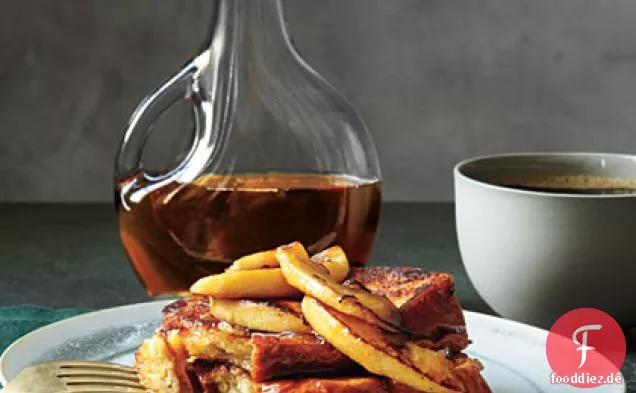 French Toast mit Ahorn-Apfel-Kompott