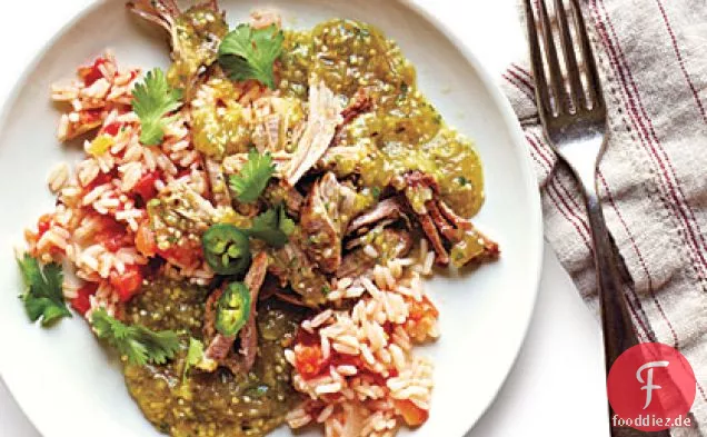 Gebratener Chili Verde mit Schweinefleisch und Reis