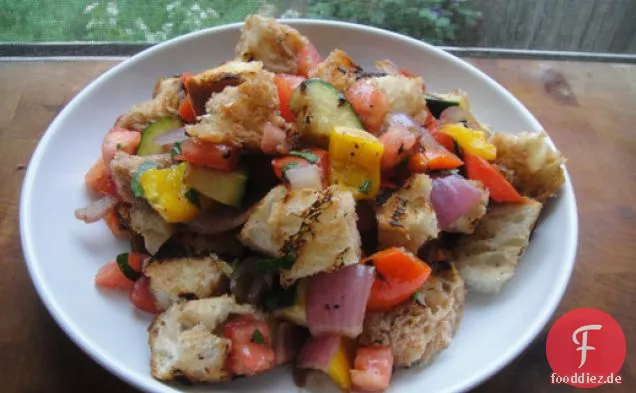 Gegrillter Panzanella-Salat