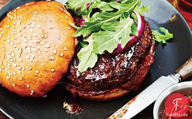 Parmesan Büffelburger mit Balsamico Ketchup