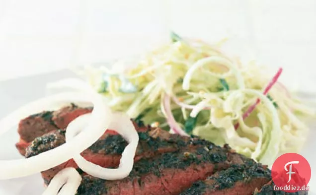 Knuspriger Krautsalat mit Buttermilchdressing
