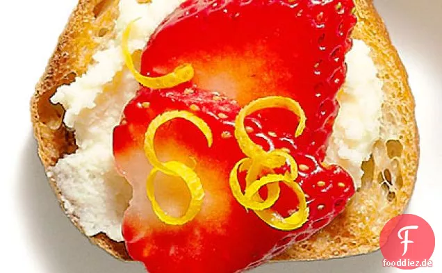 Erdbeer-Mascarpone-Bruschetta