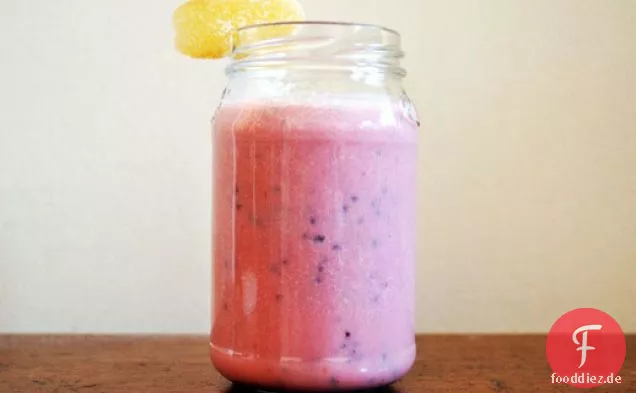 Leichte und schaumige Himbeer-Faluda