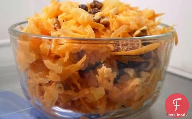Gesund & lecker: Karotten-Rosinensalat