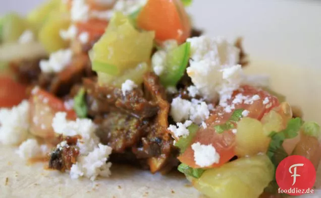 Geschmortes Rindfleisch Hals Tacos
