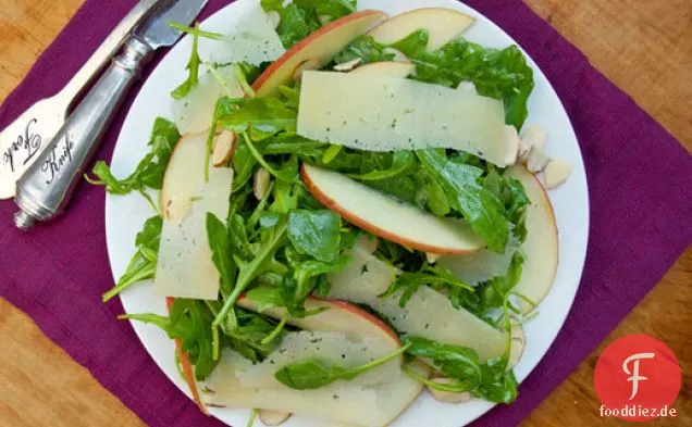 Ernste Salate: Rucola, Äpfel und Manchego in Apfelwein-Vinaigrette