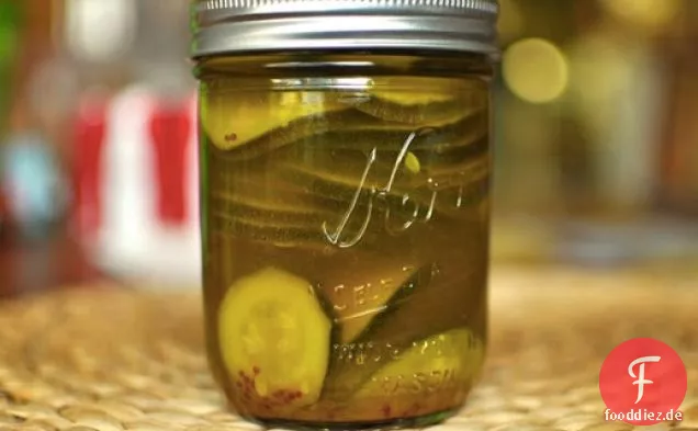 Eingelegte Curry-Zucchini