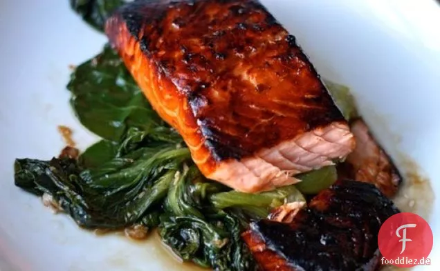 Abendessen heute Abend: Honig-Soja glasierter Lachs mit Bok Choy