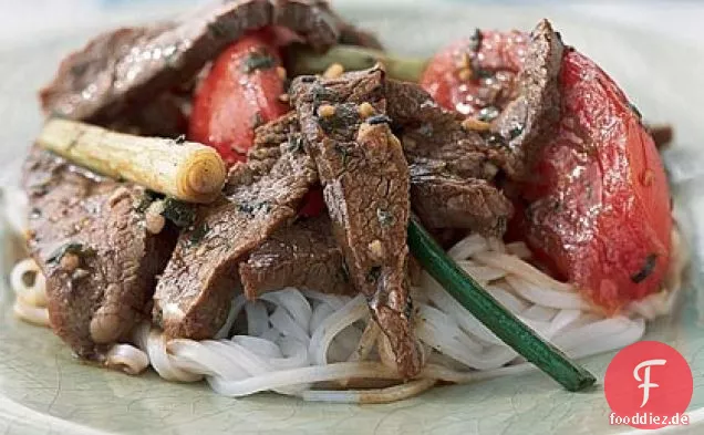 Chinesisches Fünf-Gewürz-Steak mit Reisnudeln