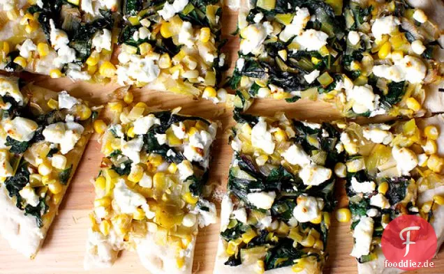Lauch, Mais und Mangold Fladenbrot mit Ziegenkäse