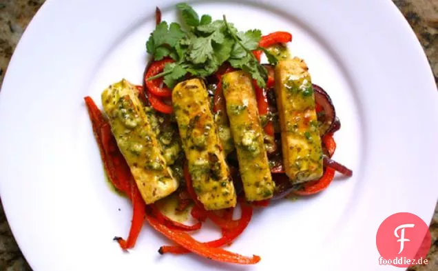 Zitrus Marinierter Tofu mit Zwiebeln und Paprika