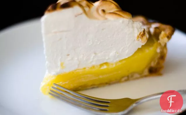 Zitronen-Baiser-Torte