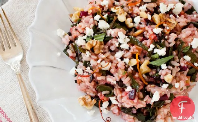 Warmer Reissalat mit Mangold, Feta, Walnüssen und Blutorange