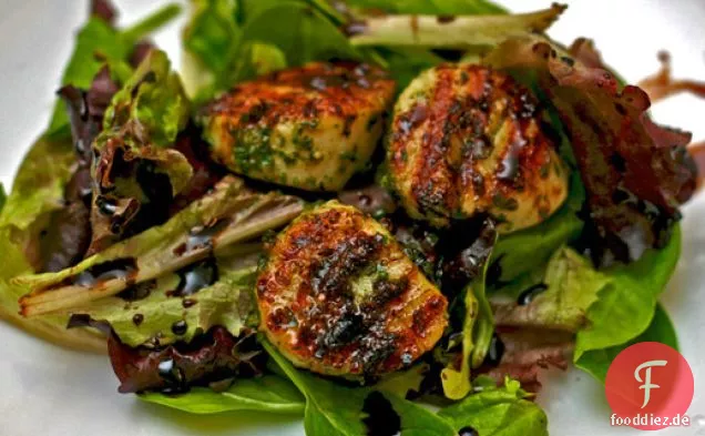 Abendessen heute Abend: Gegrillte Jakobsmuscheln mit Minzpesto und Balsamico-Sirup