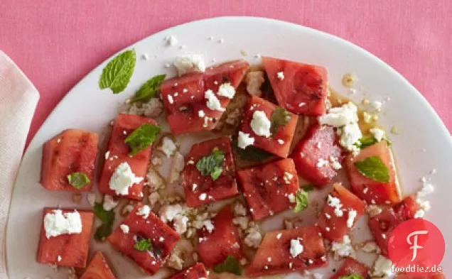 Gegrillte Wassermelone, Minze und Feta-Salat