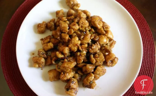 Eileen Yin-Fei Lo General Tso ' s Chicken