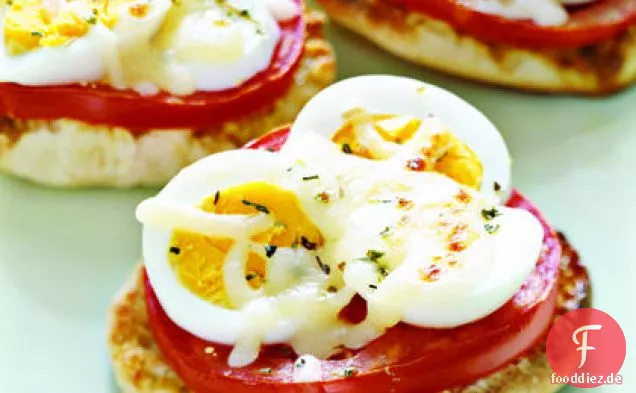 Deutsch-Muffin Egg Pizzas